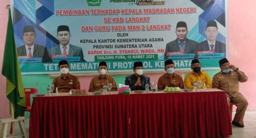 You are currently viewing Kakanwil Kemenagsu Beri Pembinaan Terhadap Kepala Madrasah Negeri Se Kab. Langkat dan Guru MAN 2 Langkat