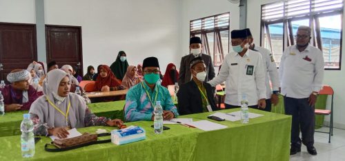 You are currently viewing Kakan Kemenag Langkat Tinjau Perlombaan Pidato Bahasa Arab HSN 2021