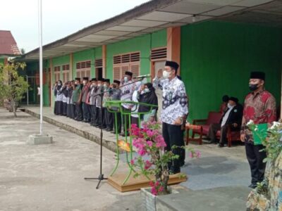 Kakan Kemenag Langkat Inspektur Upacara Peringatan Hari Guru Nasional Ke 76