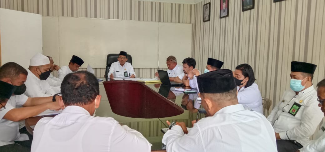 You are currently viewing Kakan Kemenag Langkat Pimpin Rapat Koordinasi Dengan Para Pejabat dan Staf Kemenag Langkat