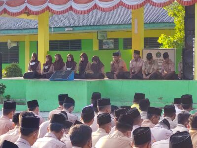 MAN 3 Langkat Senandungkan Barzanji Marhaban di Jum’at Pagi