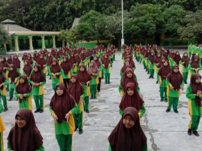 Program Sabtu Sehat di MAN 3 Langkat, Guru dan Siswa Laksanakan Senam Pagi Bersama