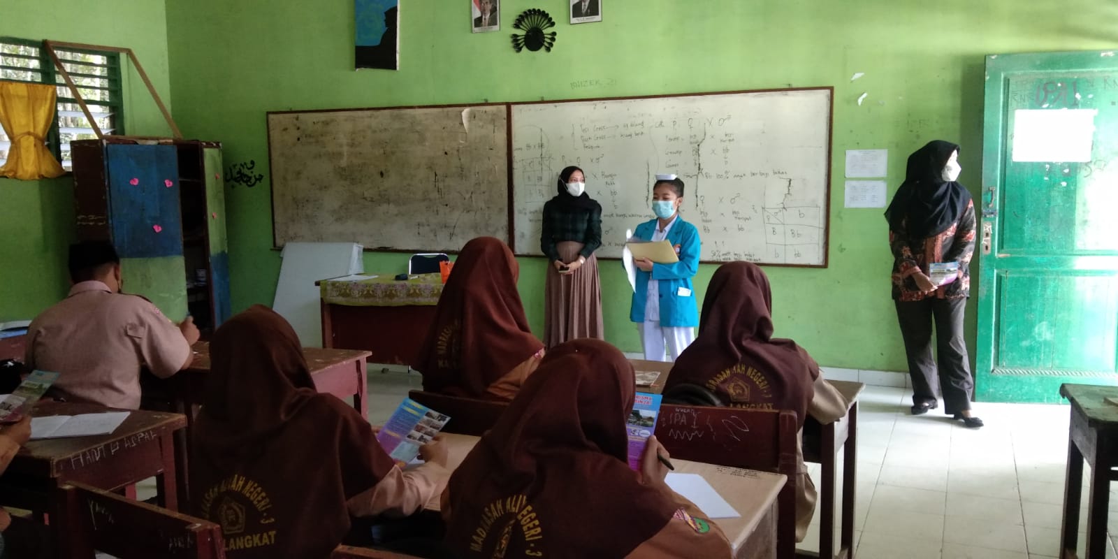 You are currently viewing Akbid Kharisma Husada Binjai Sosialisasi di MAN 3 Langkat