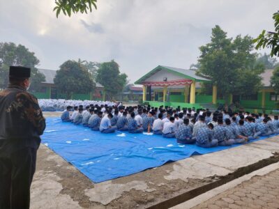 Kegiatan Rabu Pagi “Madrasah Berkisah”, Siswa Ceritakan Kisah Siti Masyitoh