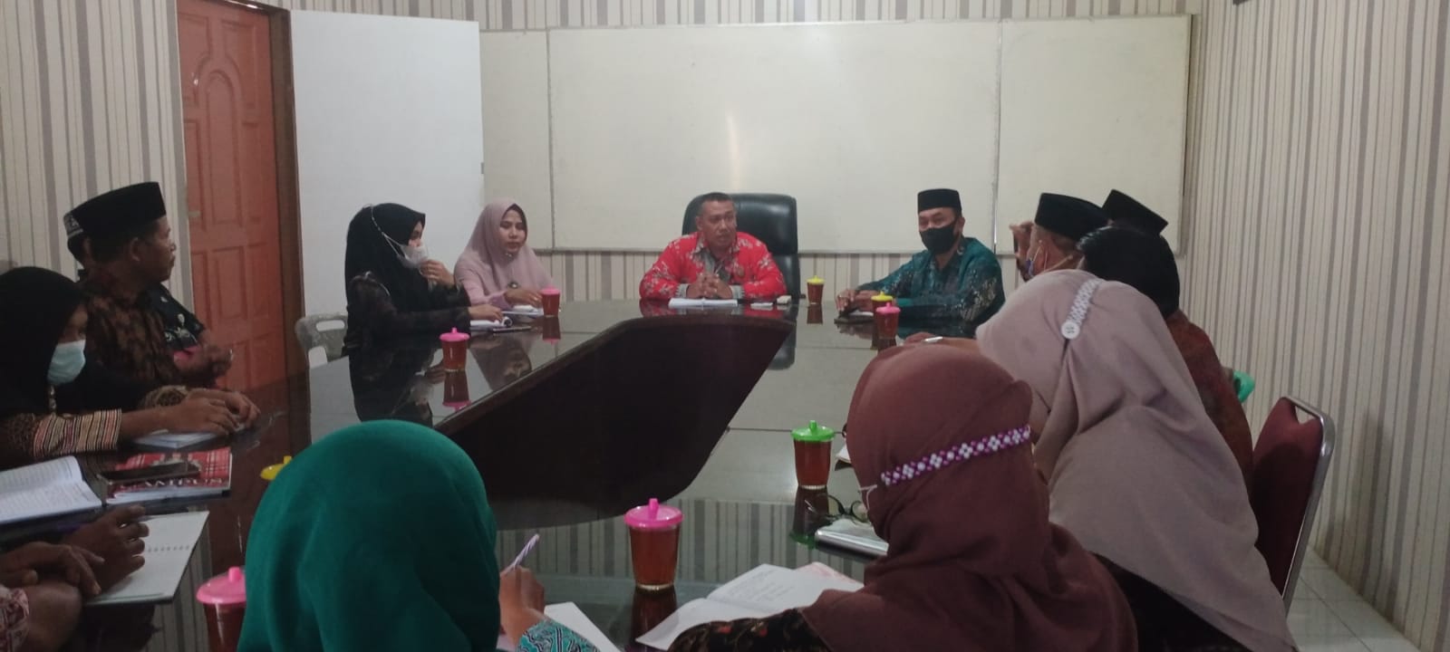 You are currently viewing Seksi PAIS Kemenag langkat Gelar Rapat Koordinasi Bersama Pokjawas PAI, KKG dan MGMP