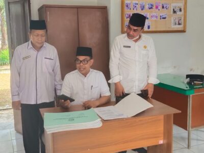 Monev KUA Kec. Babalan, Kasi Bimas Islam Kantor Kemenag Langkat : Pegawai KUA Harus Kuasai IT