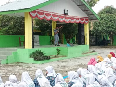 “Rabu Berkisah” di MAN 3 Langkat Melatih Skill Siswa Dalam Public Speaking