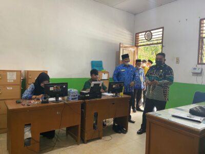 Kabid Penmad Kanwil Kemenagsu Tinjau Renovasi Ruang Guru dan TU MAN 3 Langkat