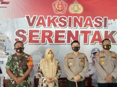 Kasi Penmad Menghadiri Vaksinasi Serentak TNI-Polri