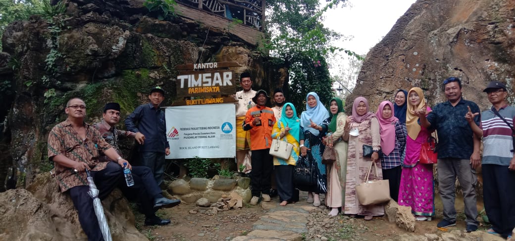 You are currently viewing Kakan Kemenag Langkat Tinjau Langsung Sekolah Alam MTsN 4 Langkat