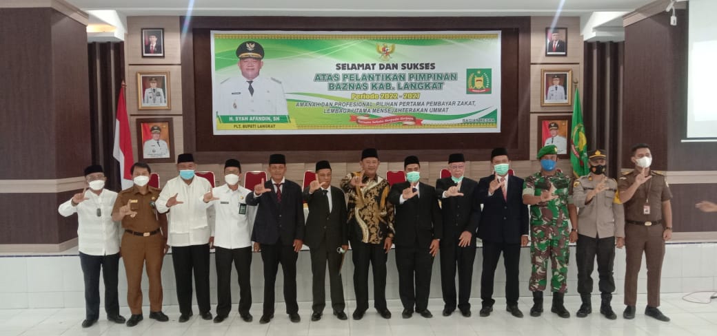 You are currently viewing Kakan Kemenag Langkat Hadiri Pelantikan Pimpinan BAZNAS Langkat Periode 2022-2027