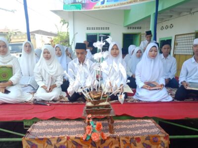 Ka. Kua Salapian Beri Tausyiah Pada Acara Perpisahan dan Khataman Alquran Mts Nurul Islam Kuala