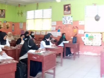 Kamad MIN 1 Langkat Menggelar Rapat Evaluasi Kinerja Guru dan Staf