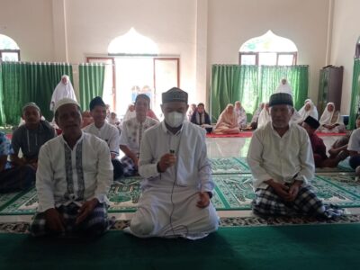 Ka. KUA Salapian Bersama Masyarakat Namu Datuk Laksanakan Sholat Tasybih