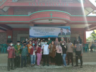 Giat Kemenag Langkat Program Satu Juta Vaksinasi Booster di Gereja Santa Elisabeth Stabat