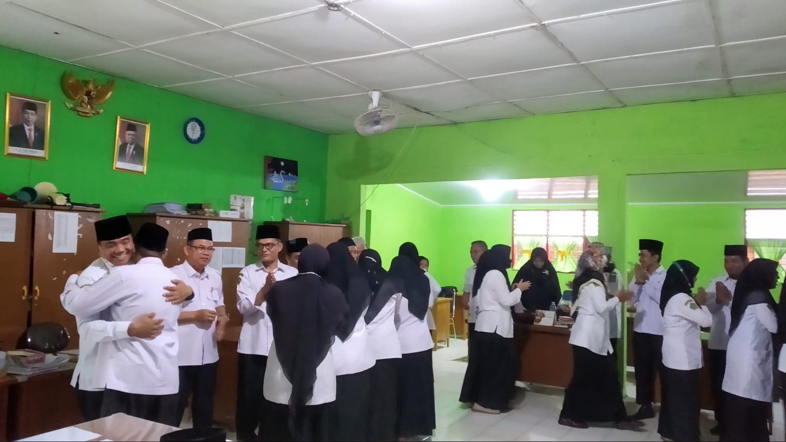 You are currently viewing Momentum Suasana Hari Raya Idul Fitri 1443 H, MAN 3 Langkat Gelar Halal Bi Halal