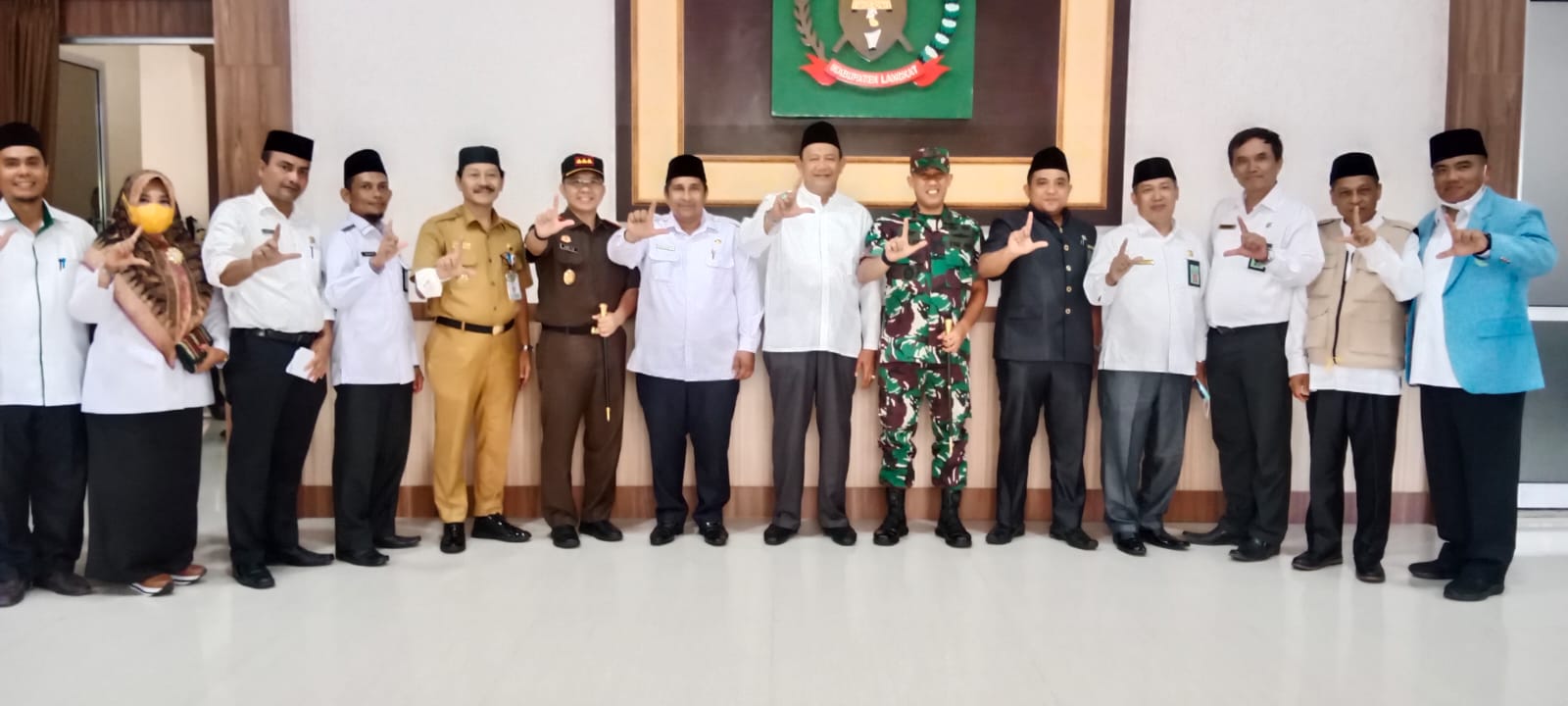 You are currently viewing Hari Pertama Emban Tugas, Kakan Kemenag Langkat Langsung Audiensi dengan Plt. Bupati Langkat