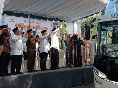 Kakan Kemenag Langkat  Bersama Pemda Lepas Keberangkatan 161 JCH Langkat 2022