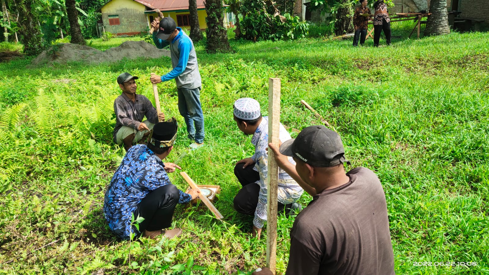 You are currently viewing Seksi Bimas Islam Kemenag Langkat Lakukan Pengukuran Arah Kiblat