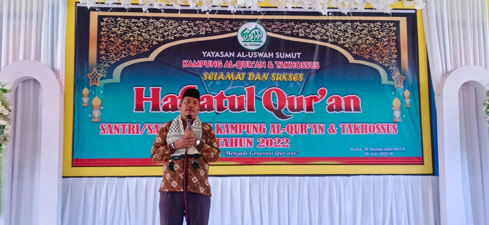 You are currently viewing Ka. KUA Kuala Hadiri  Wisuda Haflatul Qur’an Pesantren Al Uswah