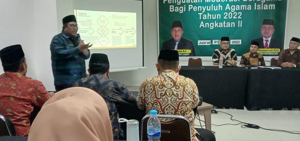 You are currently viewing Sukseskan Prog. Prioritas, Kemenag Langkat Gelar Penguatan Moderasi Beragama Bagi Penyuluh Agama Islam