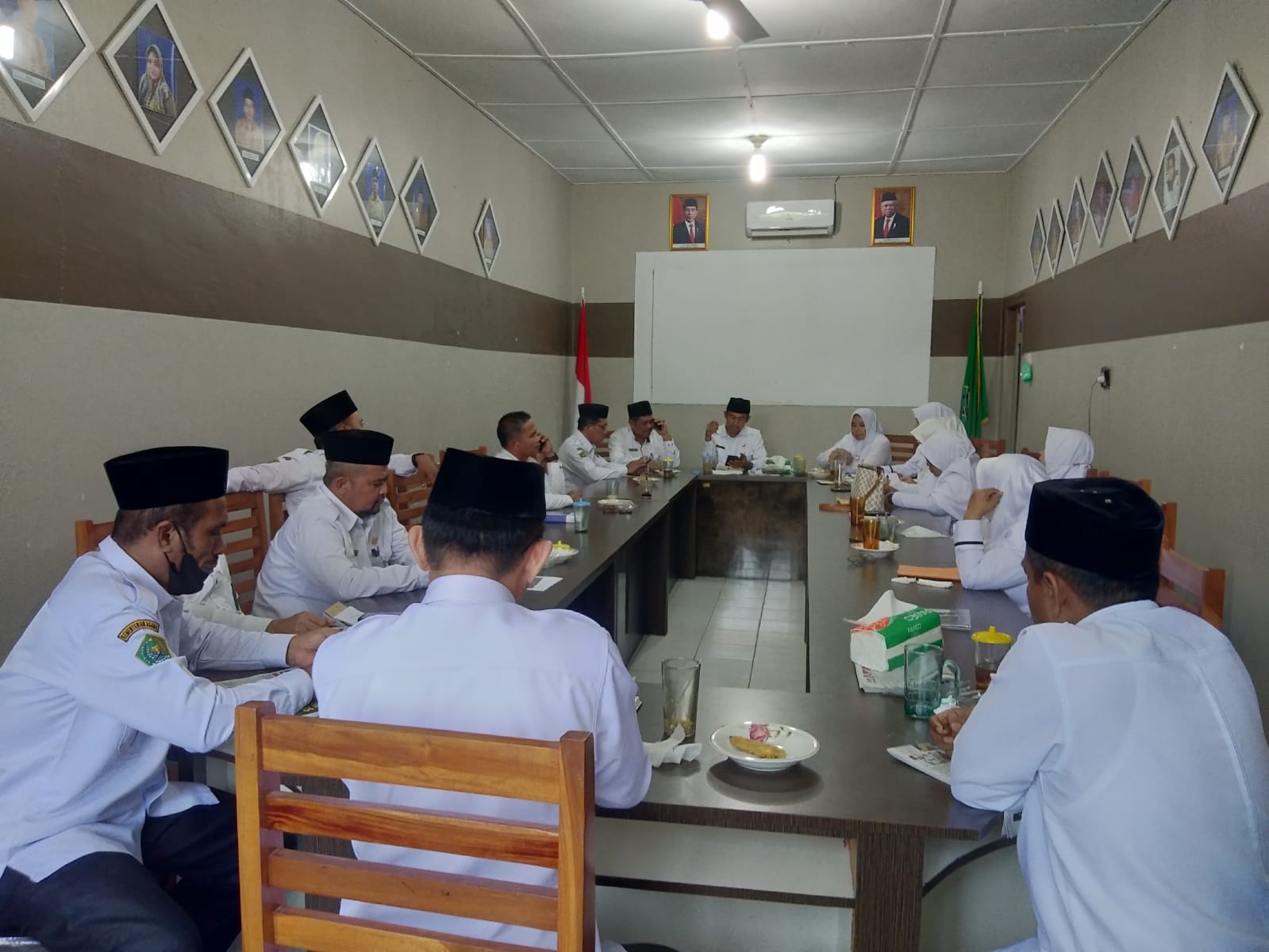 You are currently viewing Sukseskan KSM Tahun 2022, Seksi Penmad Kemenag Langkat Lakukan Rapat Persiapan