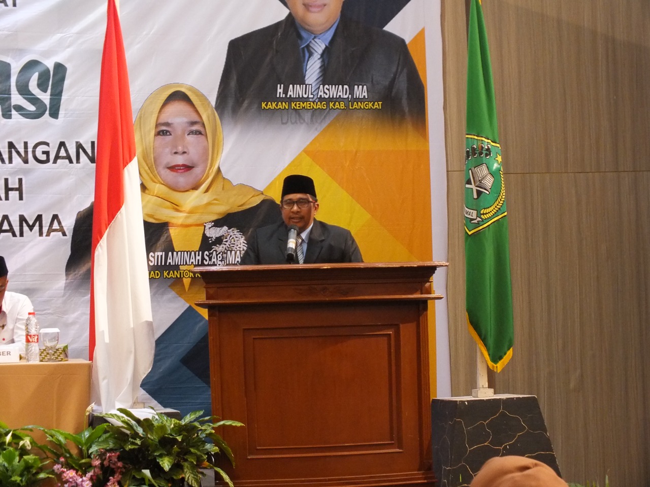 You are currently viewing Selesaikan Rakor Madrasah, Kakan Kemenag Langkat Tutup Acara Secara Resmi.