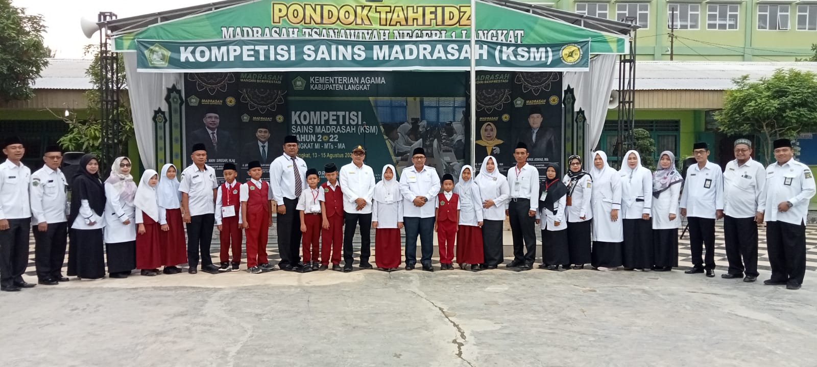 You are currently viewing Buka KSM, Kakan Kemenag Langkat Harapkan Siswa Terbaik Mewakili Kabupaten Langkat di Tingkat Provinsi dan Nasional