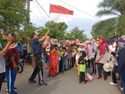 Sambut HUT RI 77, MIN 9 Langkat Gelar Jalan Santai