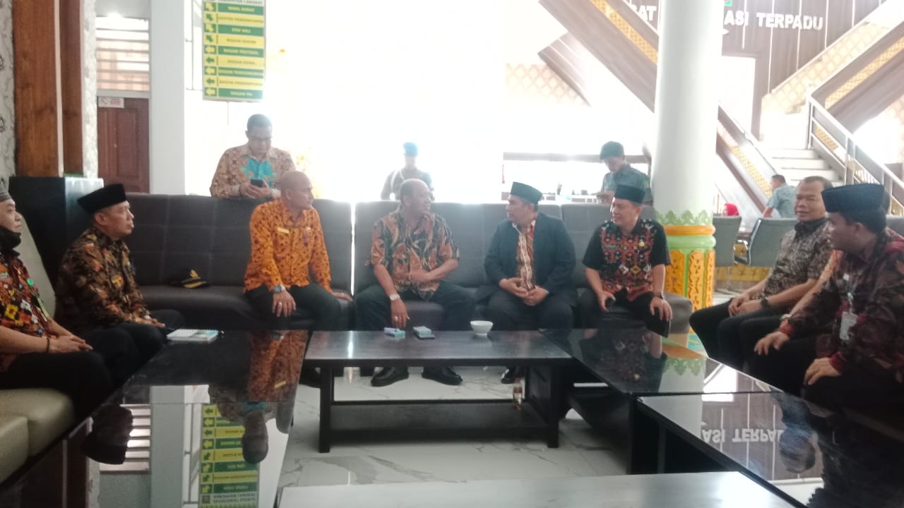 You are currently viewing Terkait Bantuan PPG GPAI, Kakan Kemenag Langkat Lakukan Koordinasi Dengan Plt. Bupati Langkat