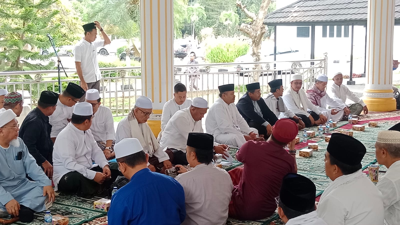 You are currently viewing Kakan Kemenag Langkat Hadiri Zikir dan Doa Bersama