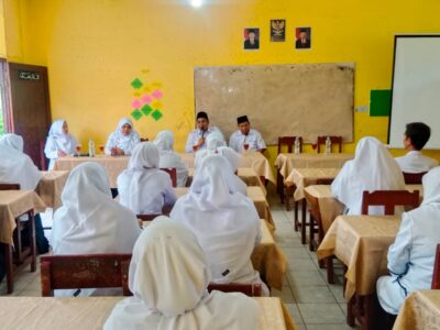 Kakan Kemenag Langkat Beri Pembinaan Guru MIN 15 Langkat