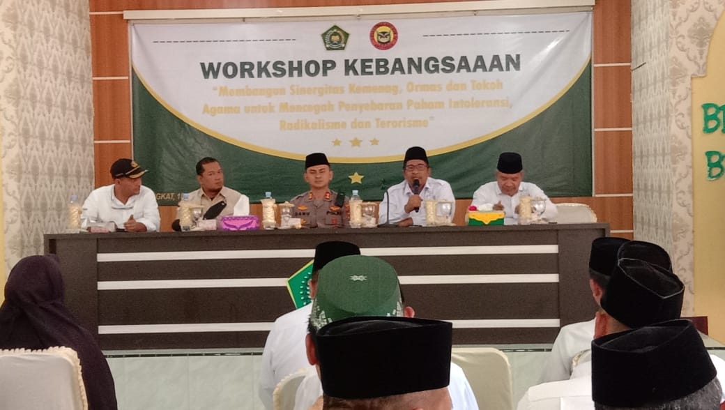 You are currently viewing Cegah Aksi Radikalisme dan Terorisme, Kemenag Langkat Bekerjasama Dengan Densus 88  Polri Gelar Workshop Wawasan Kebangsaan