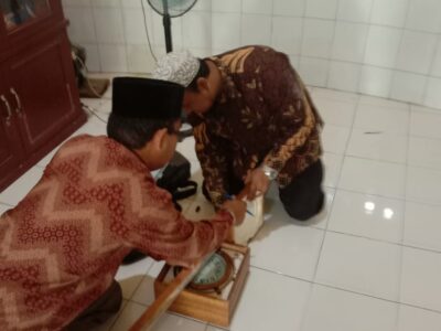 Tim Ukur Arah Kiblat Kemenag Langkat Lakukan Pengukuran