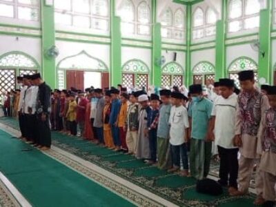 MIN-9 Langkat Peringati Hari Pahlawan dengan Sholat Dhuha, Zikir dan Do’a Bersama