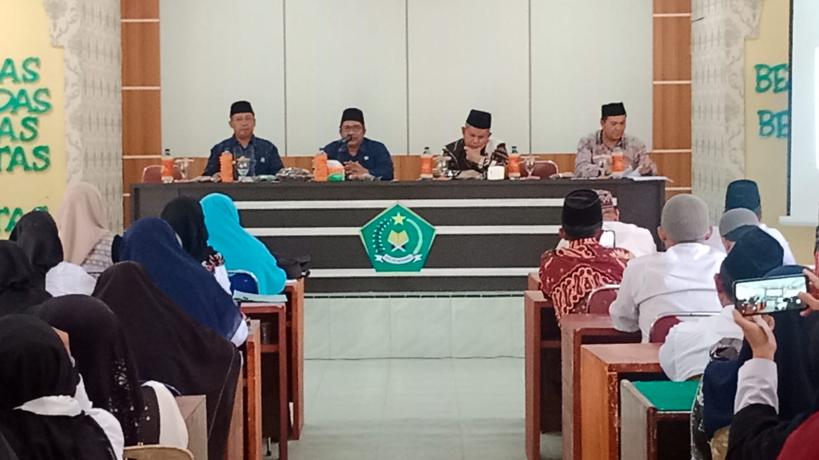 You are currently viewing Kemenag Langkat Bersama Bidang PAKIS Kemenagsu Lakukan Pembinaan dan Monev TPG PAI 2022