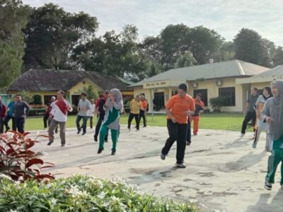 Jaga Kebugaran ASN, Kemenag Langkat Gelar Senam Pagi Dengan Penuh Semangat