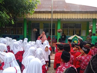 Rutinitas Pagi MIN 1 Langkat, Mengulas Kembali Kisah Nabi Muhammad SAW