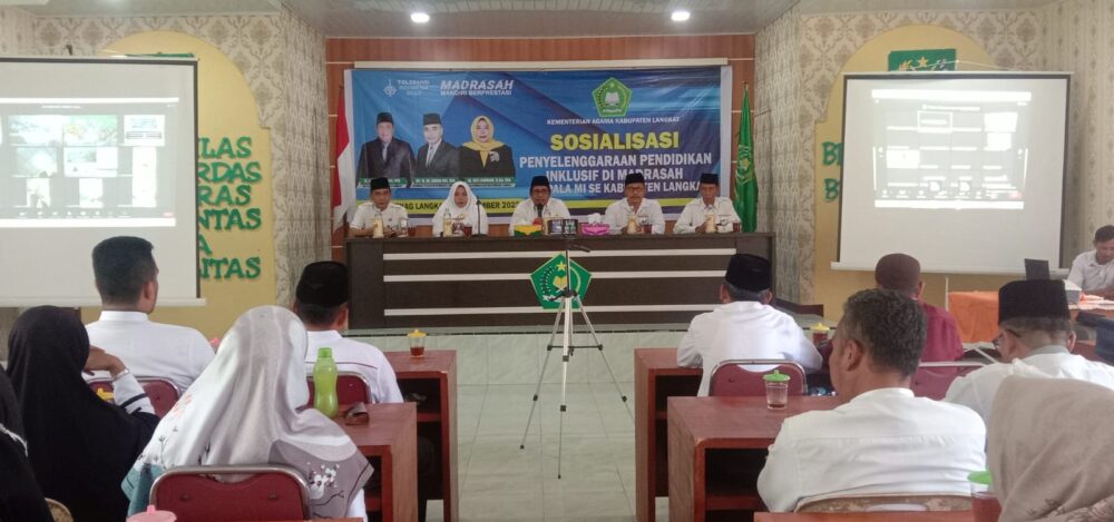 You are currently viewing Kemenag Langkat Gelar Sosialisasi Penyelenggaraan Pendidikan Inklusif Madrasah Se-Kabupaten Langkat