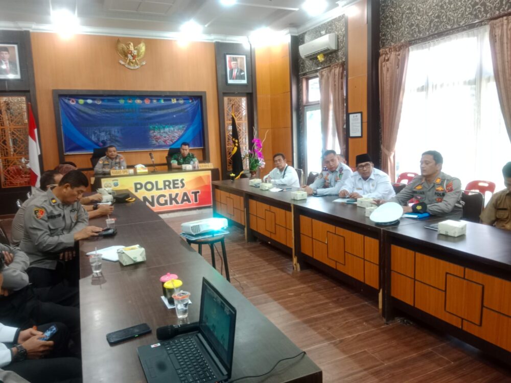 You are currently viewing Kakan Kemenag Langkat Ikuti Rakor Lintas Sektoral Sesi II Operasi Lilin Toba 2022