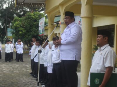 Apel Gabungan Perdana 2023, Kakan Kemenag Langkat Harapkan ASN Lebih Profesional