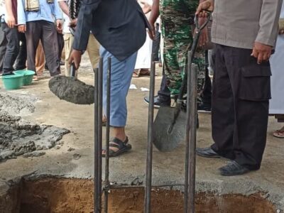 Wakili Kakan, Ka. KUA Salapian Hadiri Peletakan Batu Pertama Renovasi Total Masjid Raya Naman Jahe