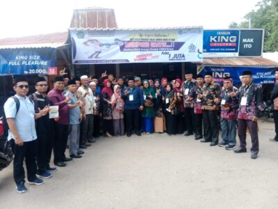 Kemenag Langkat Gelar Kampanye Produk Halal Gratis di Pasar Stabat Baru dan Pasar Sawit Seberang