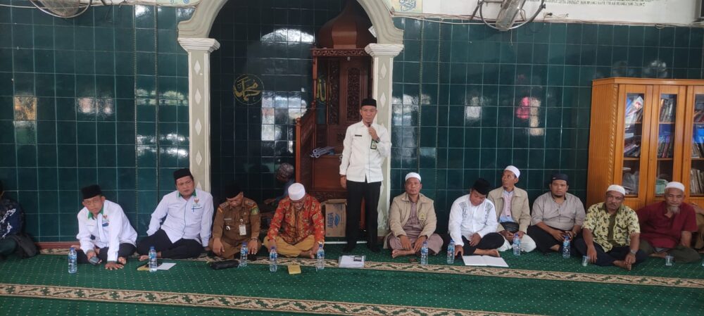 You are currently viewing Ka. KUA Salapian Bersama BAZNAS Langkat Sosialisasikan Sadar Zakat UPZ Masjid Mushola Se Kec. Salapian