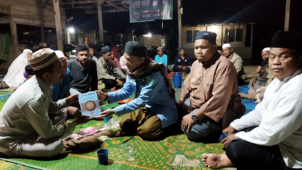 You are currently viewing Ka. KUA Salapian: Wujudkan Berkah Ramadhan Melalui Semangat Gotong Royong dan Peduli Terhadap Sesama Umat Beragama