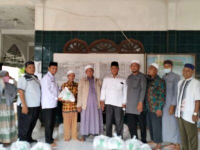 Ka. KUA Salapian Distribusikan Bantuan Duafa Baznas Langkat