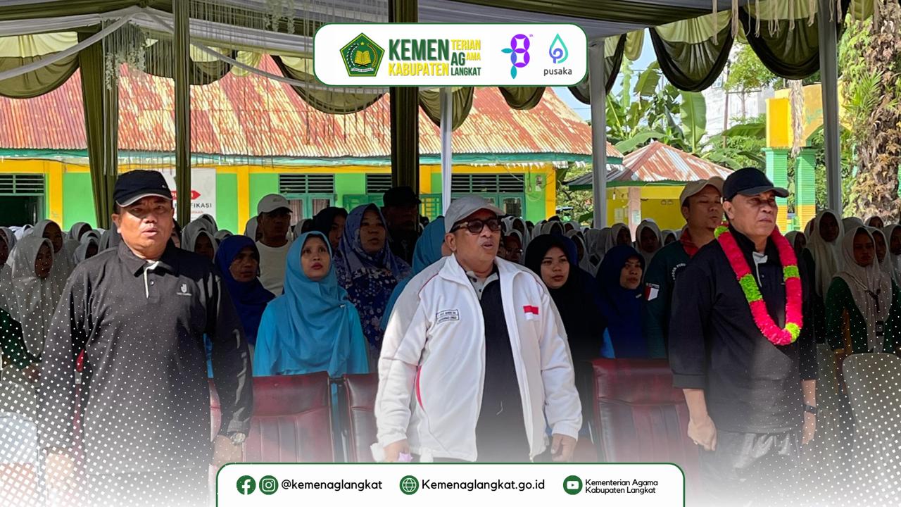 You are currently viewing Kakan Kemenag Langkat Sambut Kehadiran Kakanwil Provsu di Peresmian Lapangan Serbaguna MAN 3 Langkat