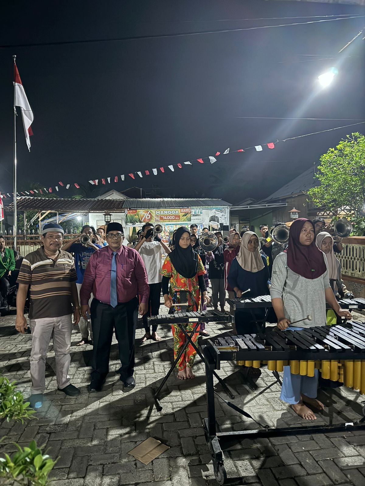 You are currently viewing Kakan Kemenag Tinjau Persiapan Marching Band MAN 1 Langkat