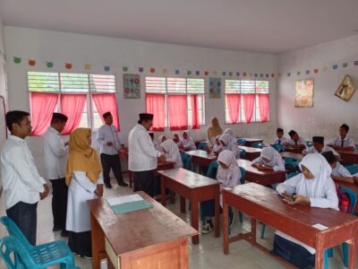 Kakan Kemenag Monitoring Pelaksanaan AKMI Madrasah Tsanawiyah dan ANBK Madrasah Aliyah Kabupaten Langkat